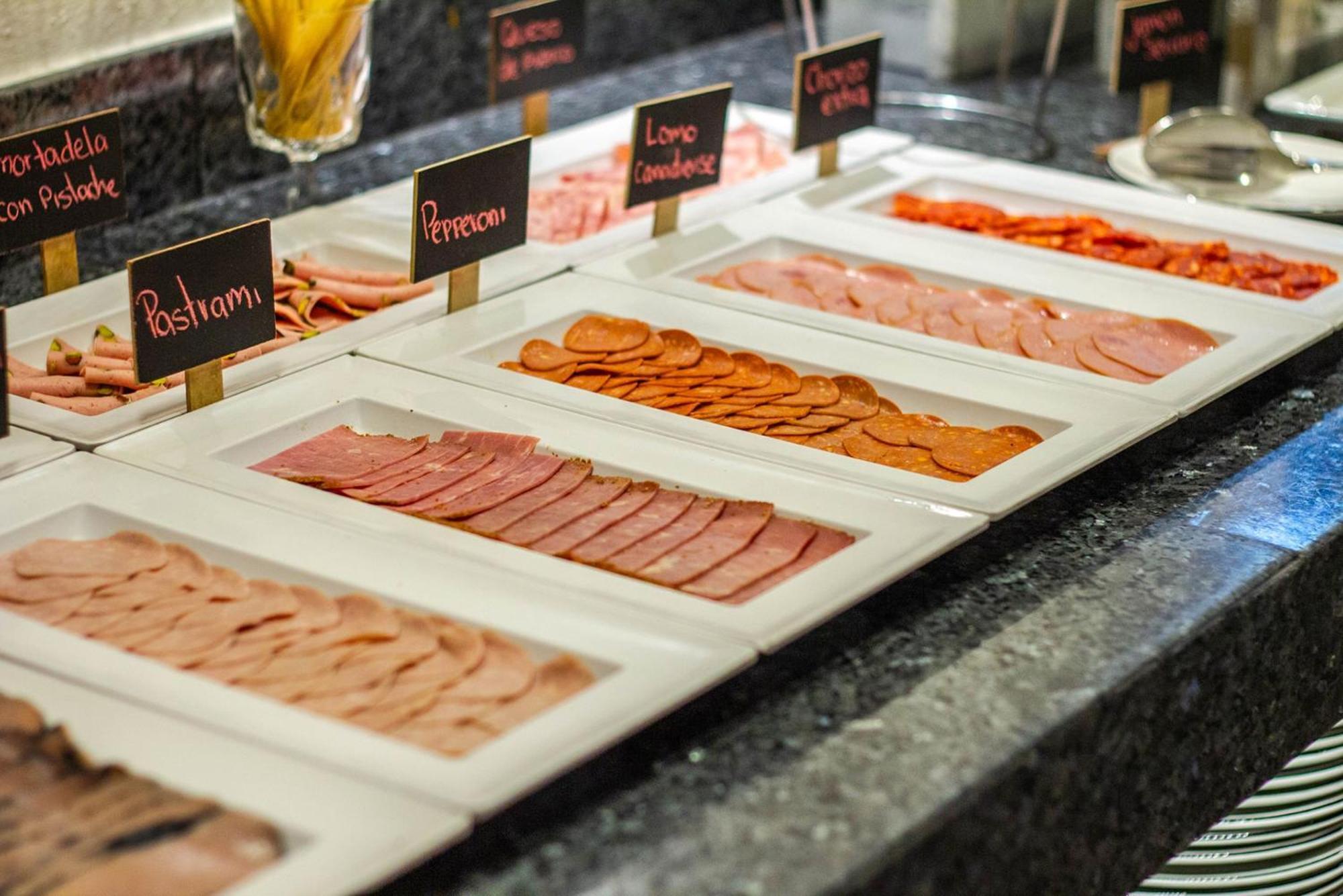 Camino Real Polanco Mexico Hotel Luaran gambar A selection of cold cuts
