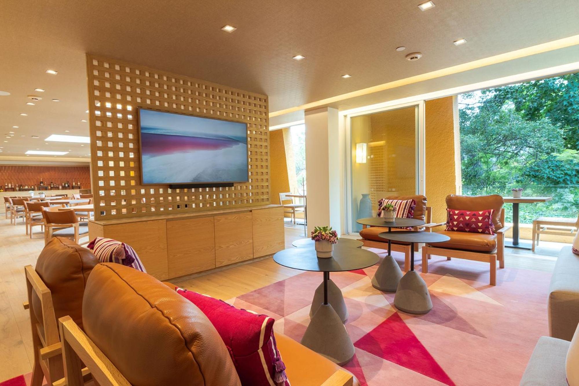 Camino Real Polanco Mexico Hotel Luaran gambar The lounge at the airport