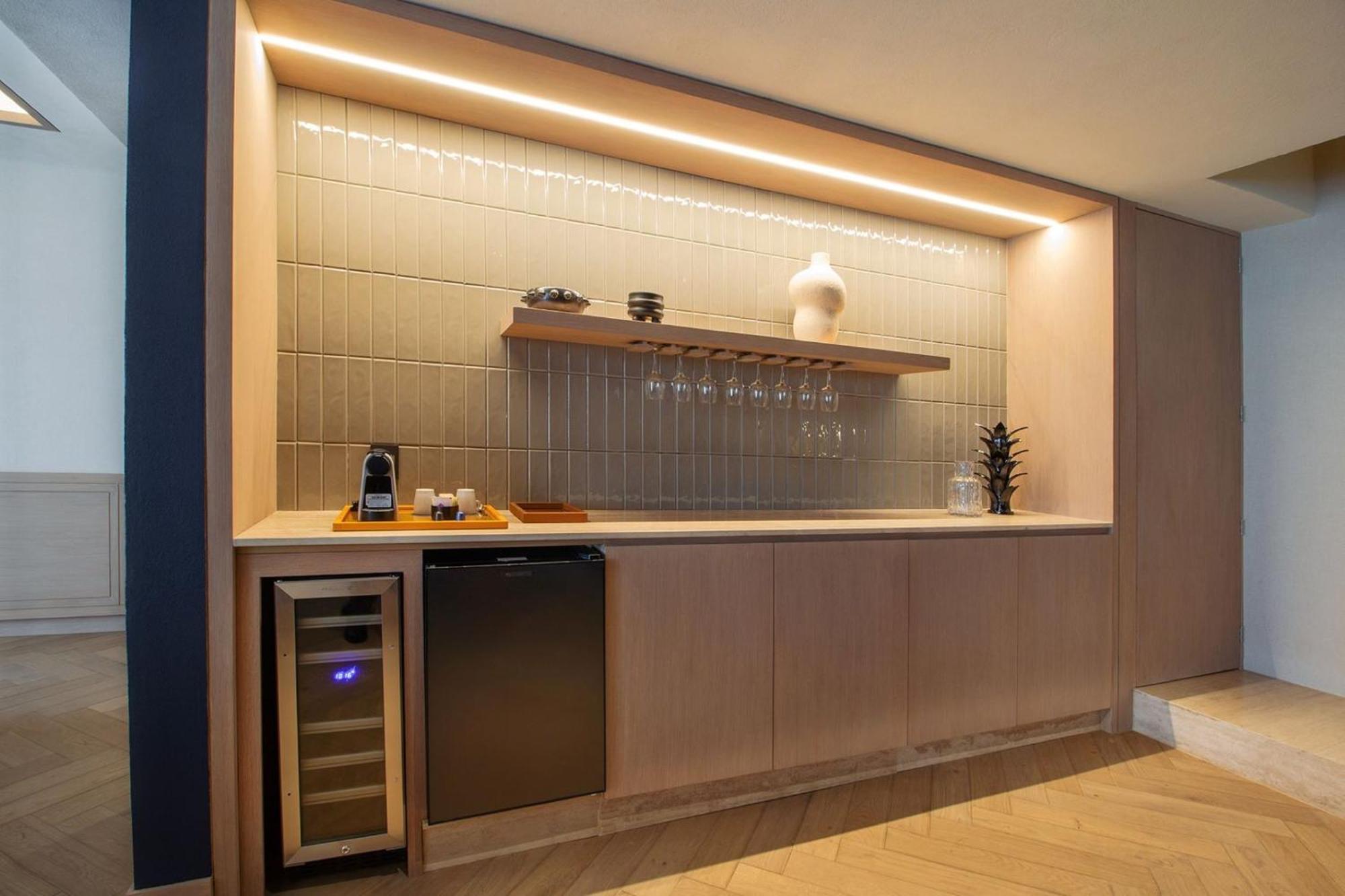 Camino Real Polanco Mexico Hotel Luaran gambar A wet bar in a home
